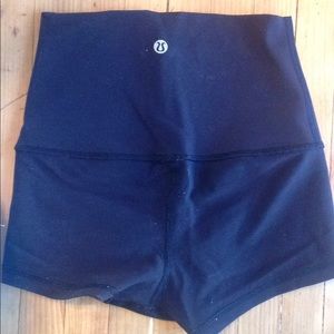 Black Lululemon booty shorts
